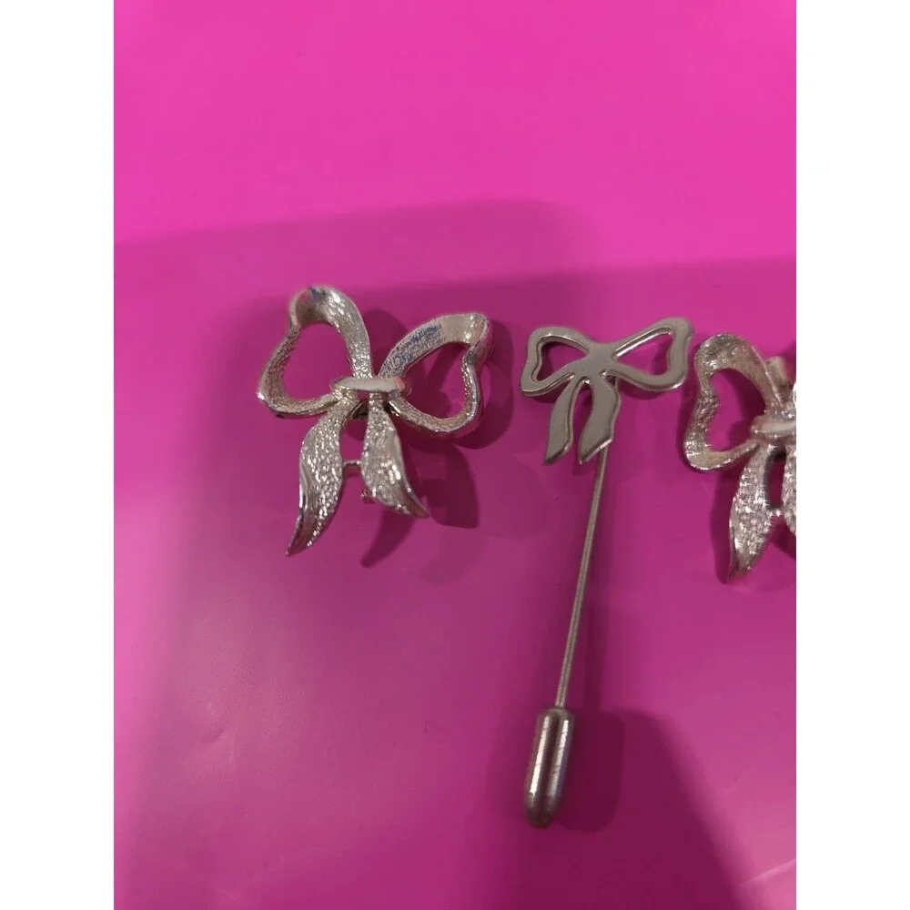 Silver Tone Bow Brooch‎ Pin Set Rhinestone Accent Elegant
